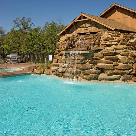 Postoak Lodge And Retreat Tulsa Ruang foto