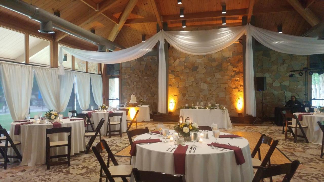 Postoak Lodge And Retreat Tulsa Bagian luar foto