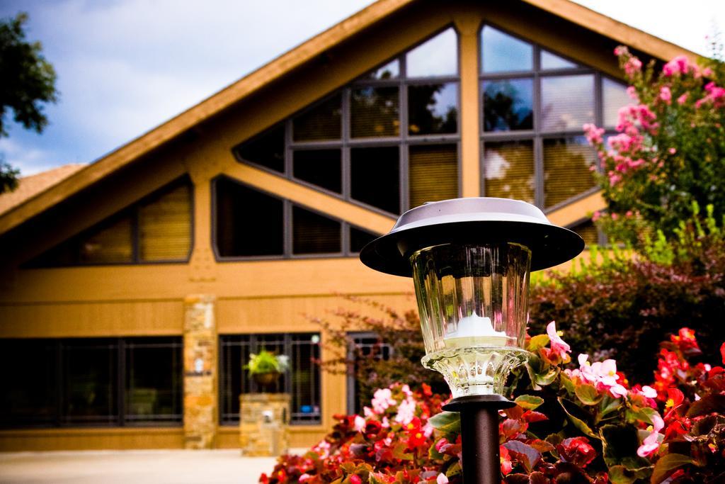 Postoak Lodge And Retreat Tulsa Ruang foto