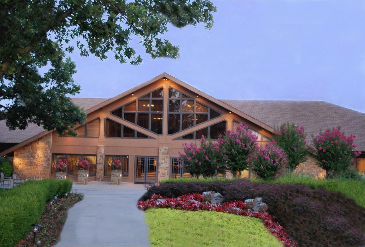 Postoak Lodge And Retreat Tulsa Ruang foto